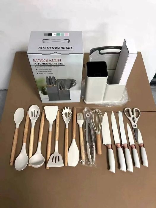 набор кухонных принадлежностей