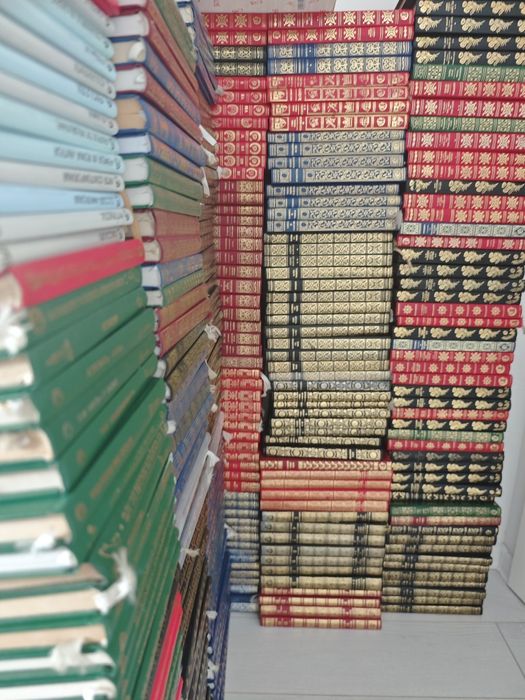 Colecție Prietenii Cartii, 350 vol, Cartonate, LUX