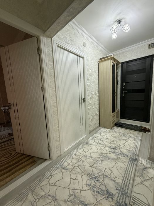 Квартира 3 ком, с гаражом 1 этаж