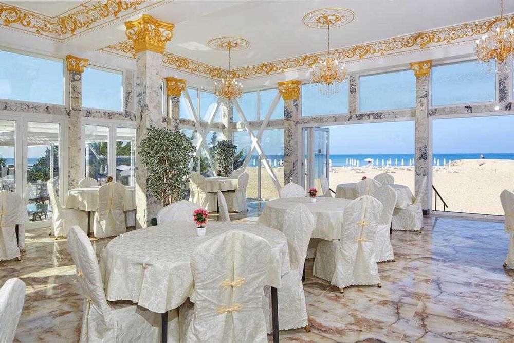 Продава се Двустаен апартамент в к.к. Елените - 65 кв.м за 1154 €/кв.м - Снимка #12