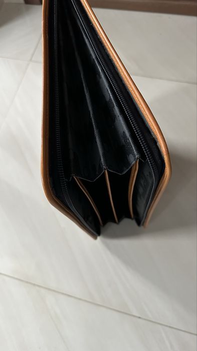 Mapa /port-document Valextra Milano Lux noua