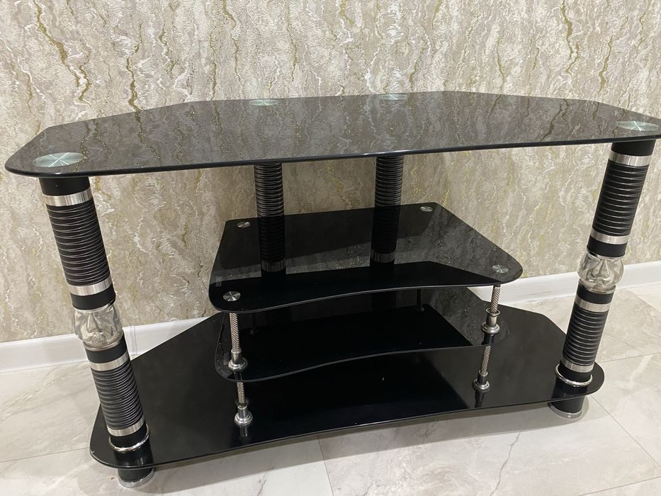 Продам журнальный столик