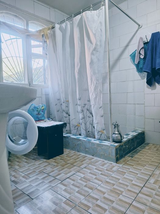 Продаётся дом в городе Шымкенте Абайский район.