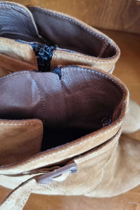 Ghete piele intoarsa, mar. 37-38, impecabile