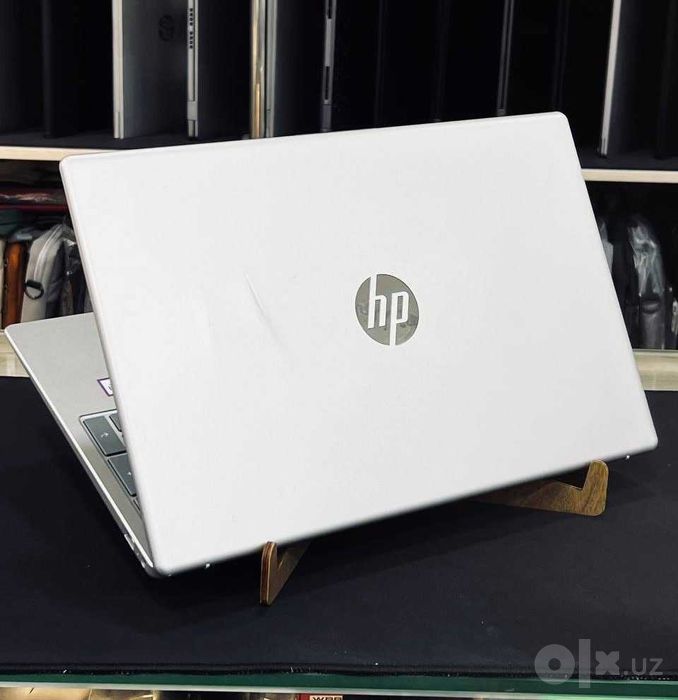 HP Laptop 15 core 5 120U DDR 16GB SSD 256GB Display 15'6 FHD