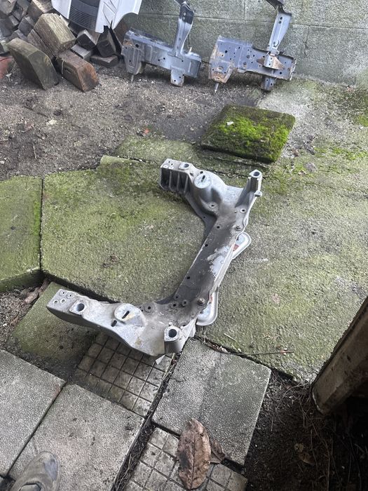 Преден мост/магаре infiniti fx/Qx инфинити fx30d след 2009г