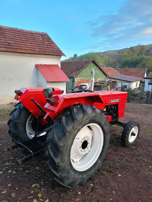 Tractor Universal 445