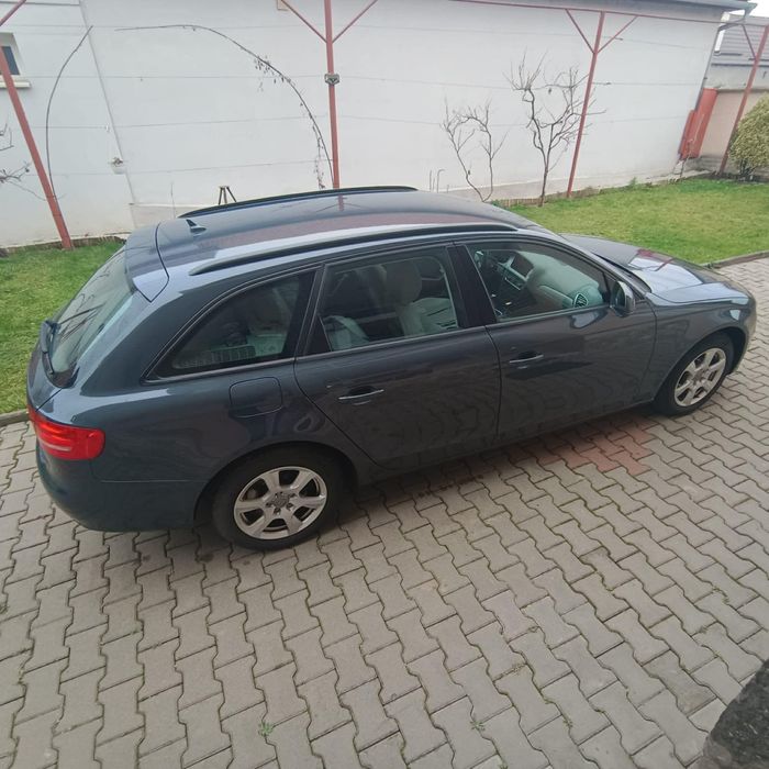 Vând Audi A4 2009