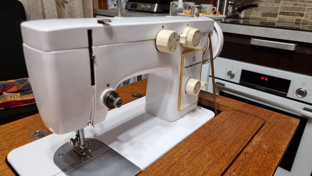 Швейная машинка чайка 142 М