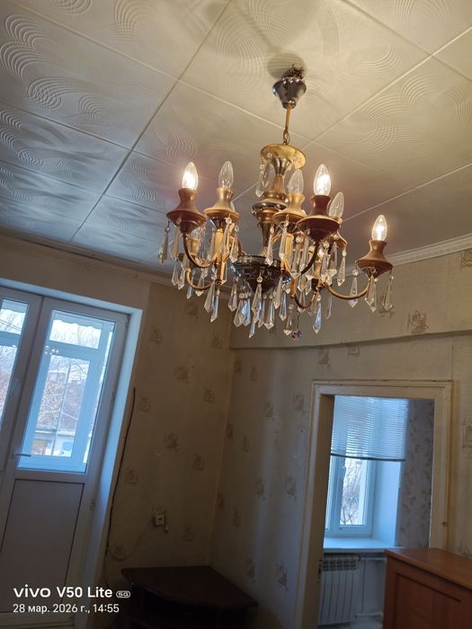 Продам люстру в зал пройзводство Иран.