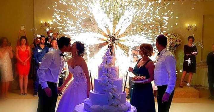 Laser, fum greu, artificii...