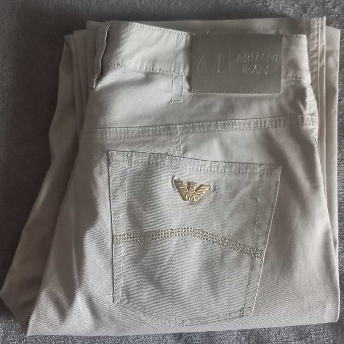 Pantaloni Armani Jeans,  mărimea 36-38, bej