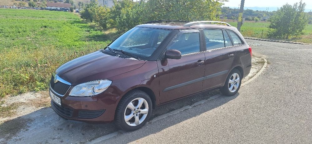De vânzare Skoda fabia Benzinq 1.2 tsi.automatic.