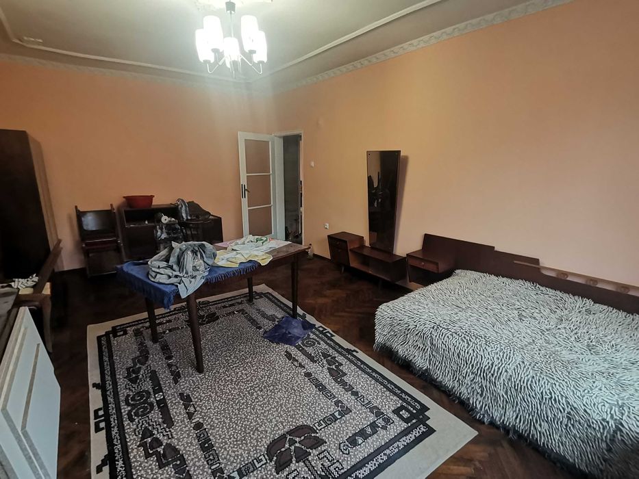 Дава се под наем Двустаен апартамент в Бургас, Лазур - 56 кв.м за 306 € - Снимка #1