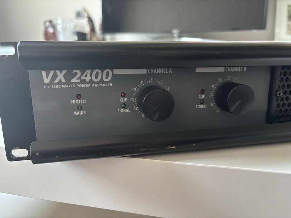 Рэковый усилител HK audio vx2400