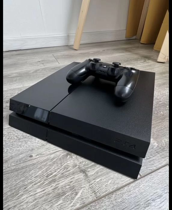 Ps 4 fat в хорошем состоянии