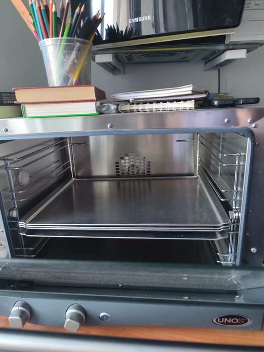 Настольная электропечь Anna UNOX