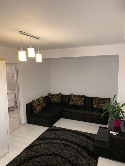 Închiriez apartament cu o camera Faleză