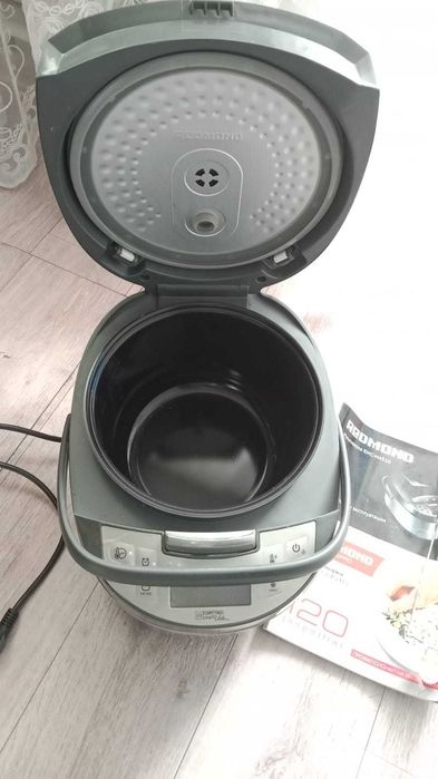 Мультиварка REDMOND