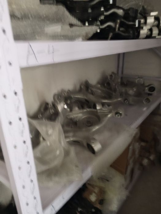 Левый передний поворотный кольшек Dongfeng EP 008