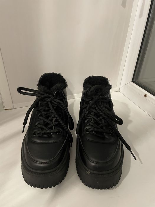 Отдам ботинки демисезонные