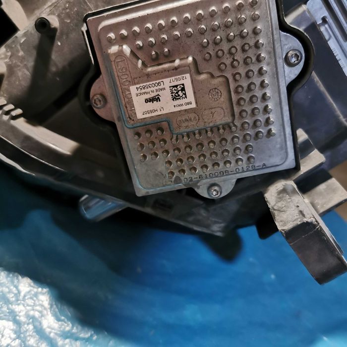 Оригинални фарове за Jeep grand cherokee wk2 trackhawk 2018 год.