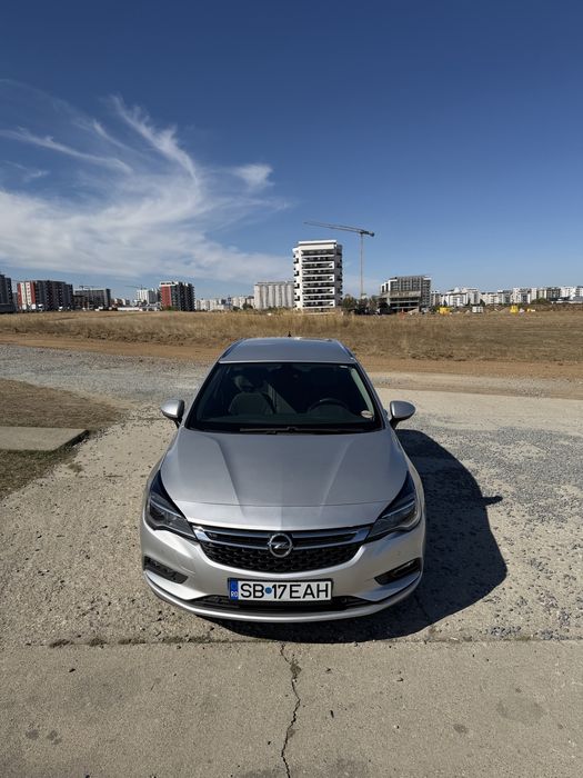 Opel Astra SportsTourer