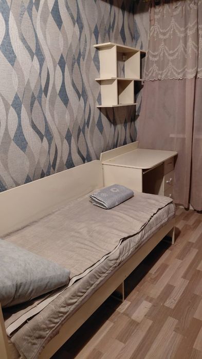 Детская гарнитура(шкаф + кровать + рабочий стол)