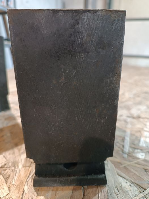 Кузнечные бойки на молот