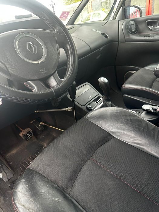 Vand renault espace 4 in stare buna de fuctionare cu sistem pentru persoanele cu handicap