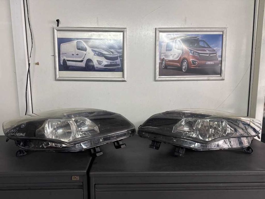 Faruri Renault Grand Scenic III 1.6 dci 2009-2013 far stanga 260606760R far dreapta 260100023R