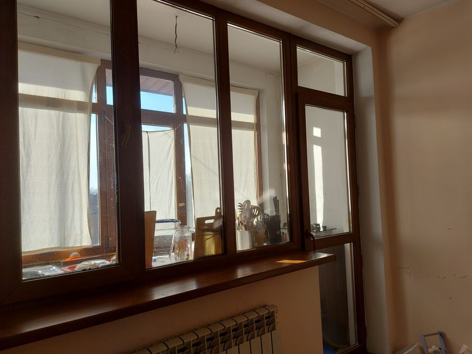 Продаю балконную раму и окно