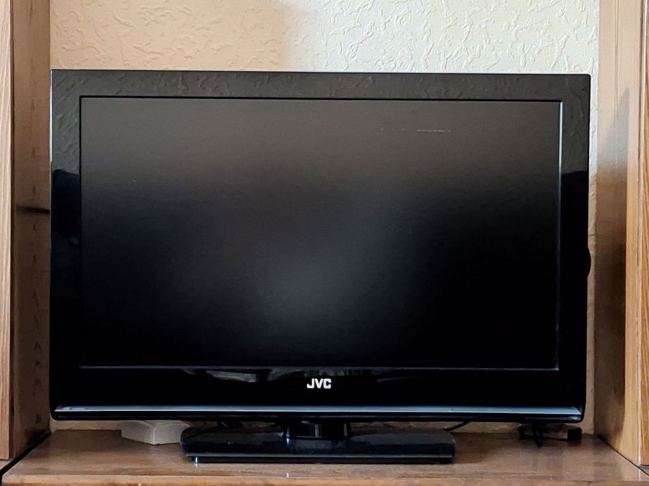 Плазменный телевизор JVC.