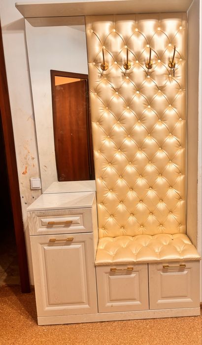 Срочная продажа прихожая