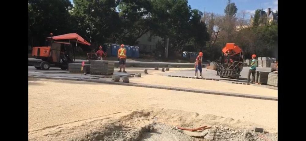 Montare pavaj mecanizat