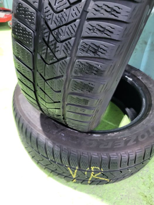 2 бр зимни 225/55/17 Pirelli