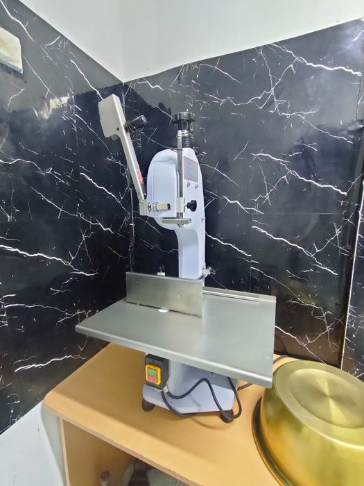 Продается действующий магазин.