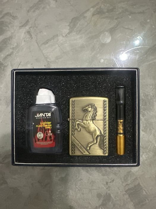 Зажигалка безиновая