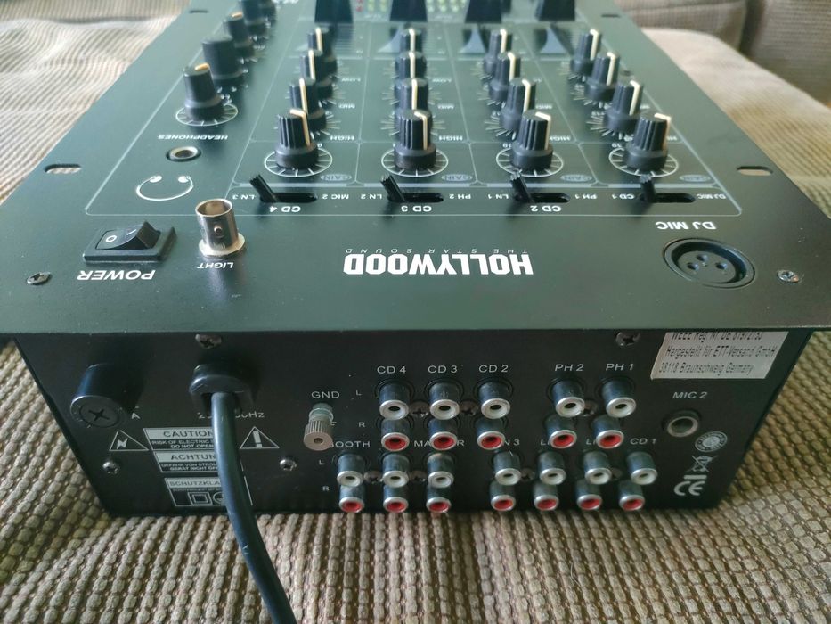 Lot 4 mixere Mc Crypt Behringer Stanton Cluj-Napoca • OLX.ro