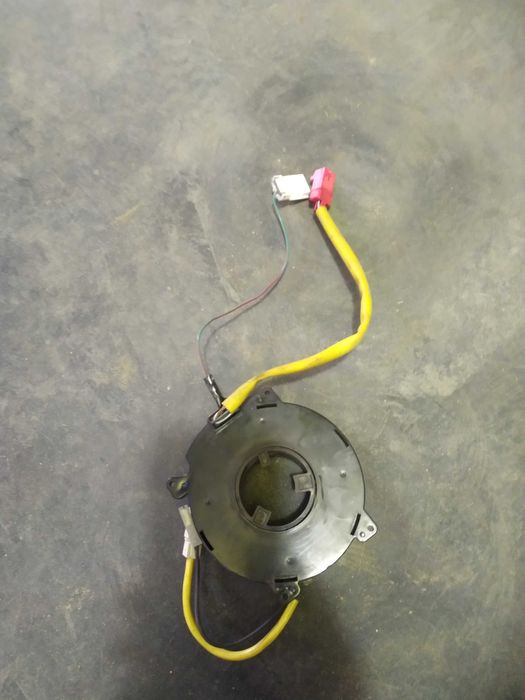 Запчасть на Митсубиси каризма