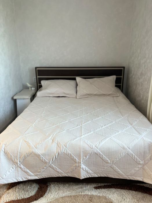 Продам спальный гарнитур
