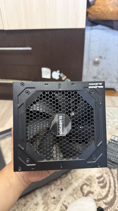 Блок питания Gigabyte P750GM 750W