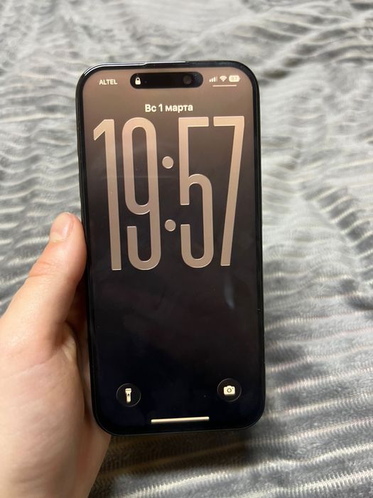 Продам Iphone 15 pro 256 gb