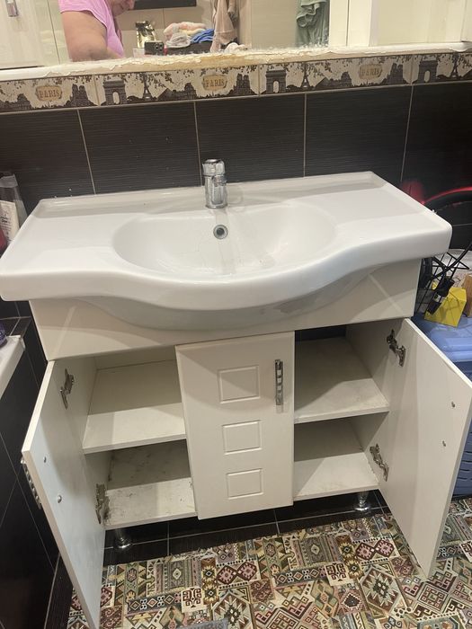 Продам мебель для ванной комнаты