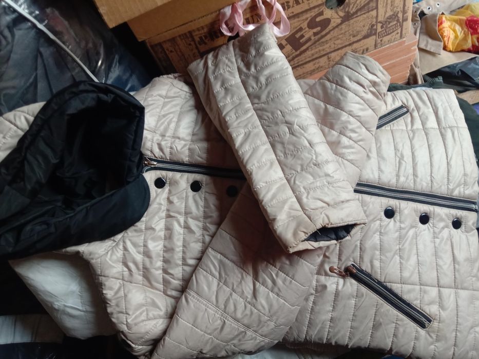 Куртки зимние р.40-42-44