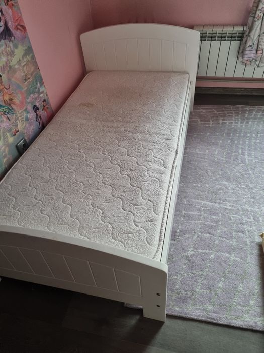 Продаётся кровать