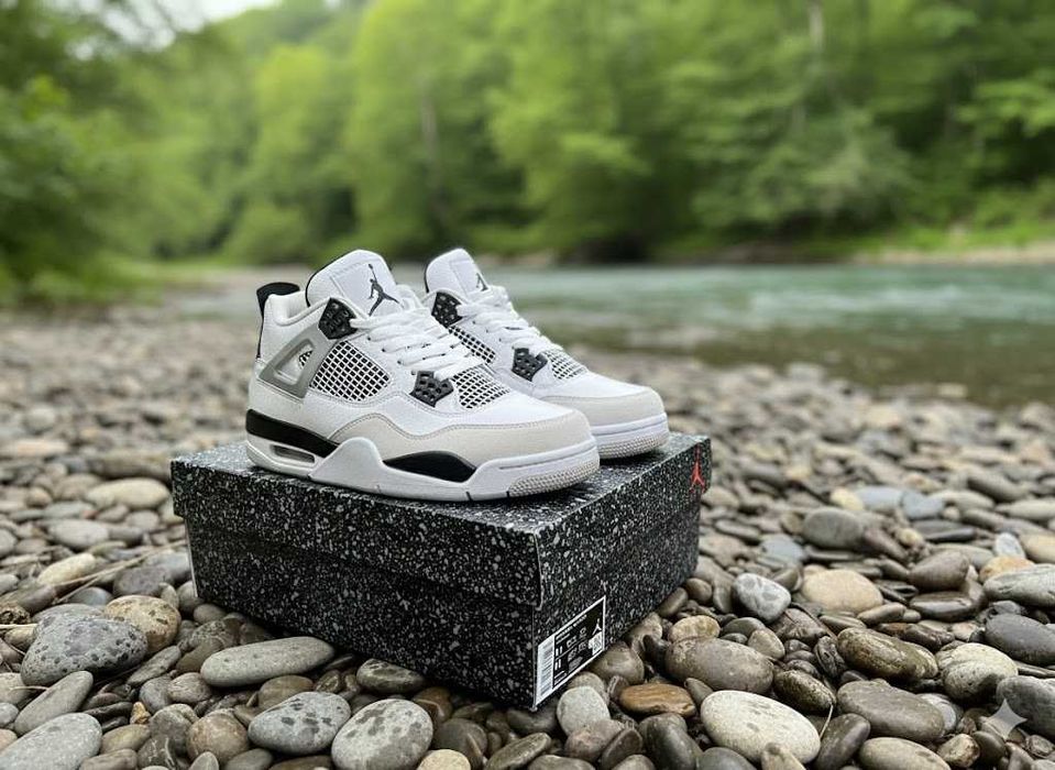 Jordan 4 Retro Military Black