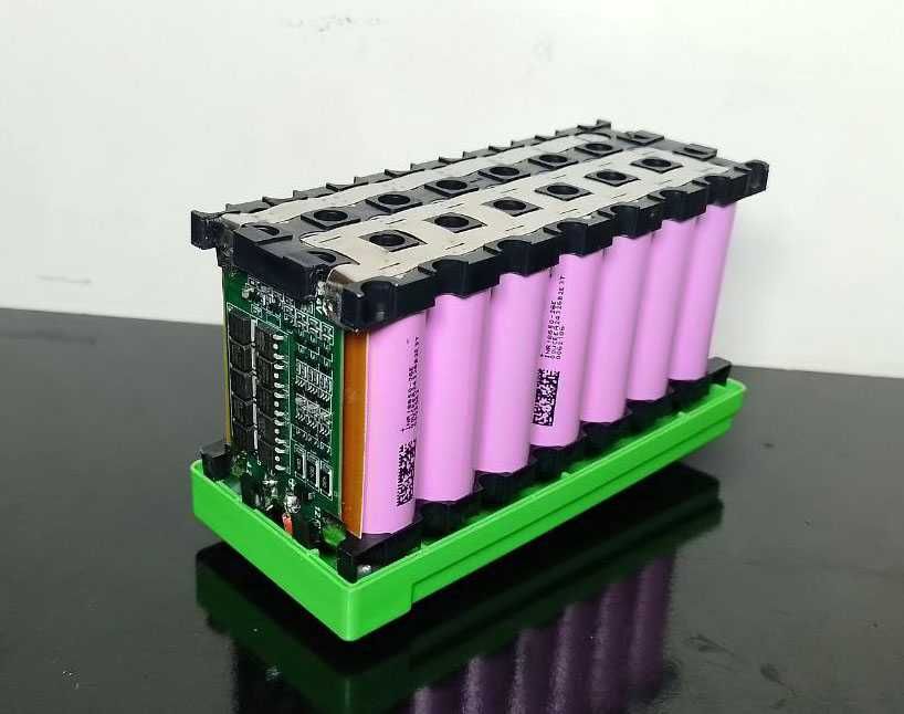 аккумулятор литиевый 12V 18Ah 3S7P  Li-ion