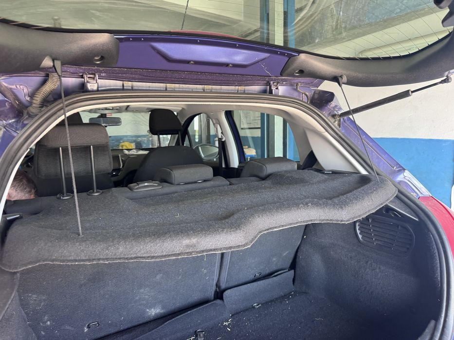 Polita placa rulou acoperire portbagaj Peugeot 208 2012-2019