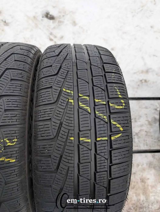 SET 2 Anvelope Iarna 225/40 R18 PIRELLI Sottozero Winter 240 serie 2 9